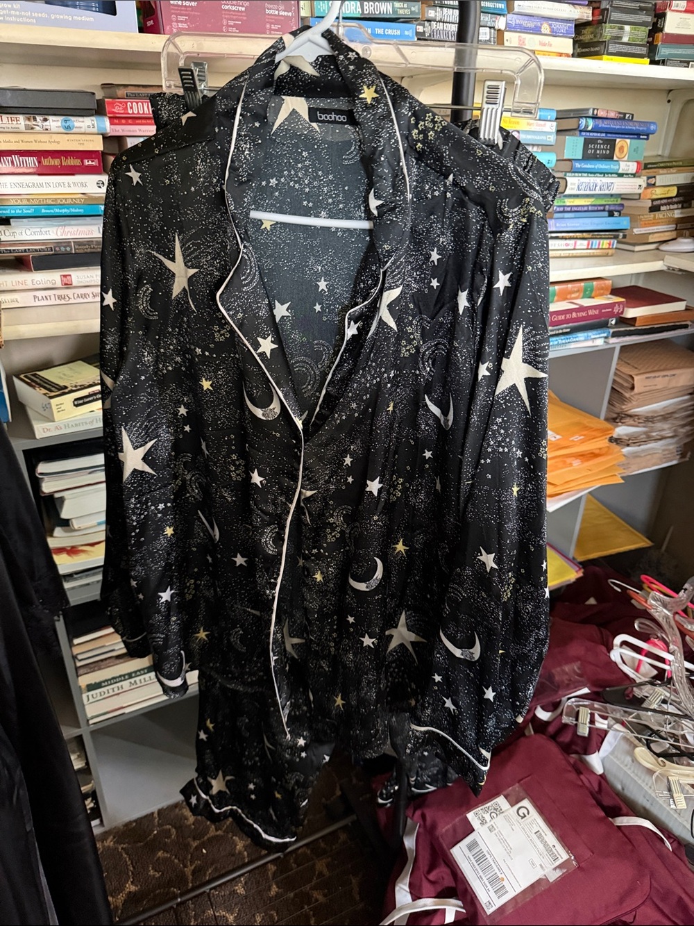 boohoo Black Satin Star & Moon Print Pajamas with White Piping